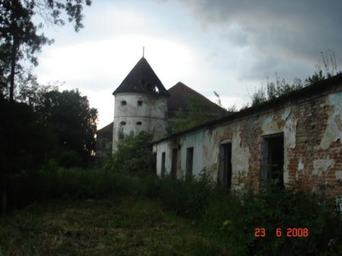 Поморяни: Замок-палац